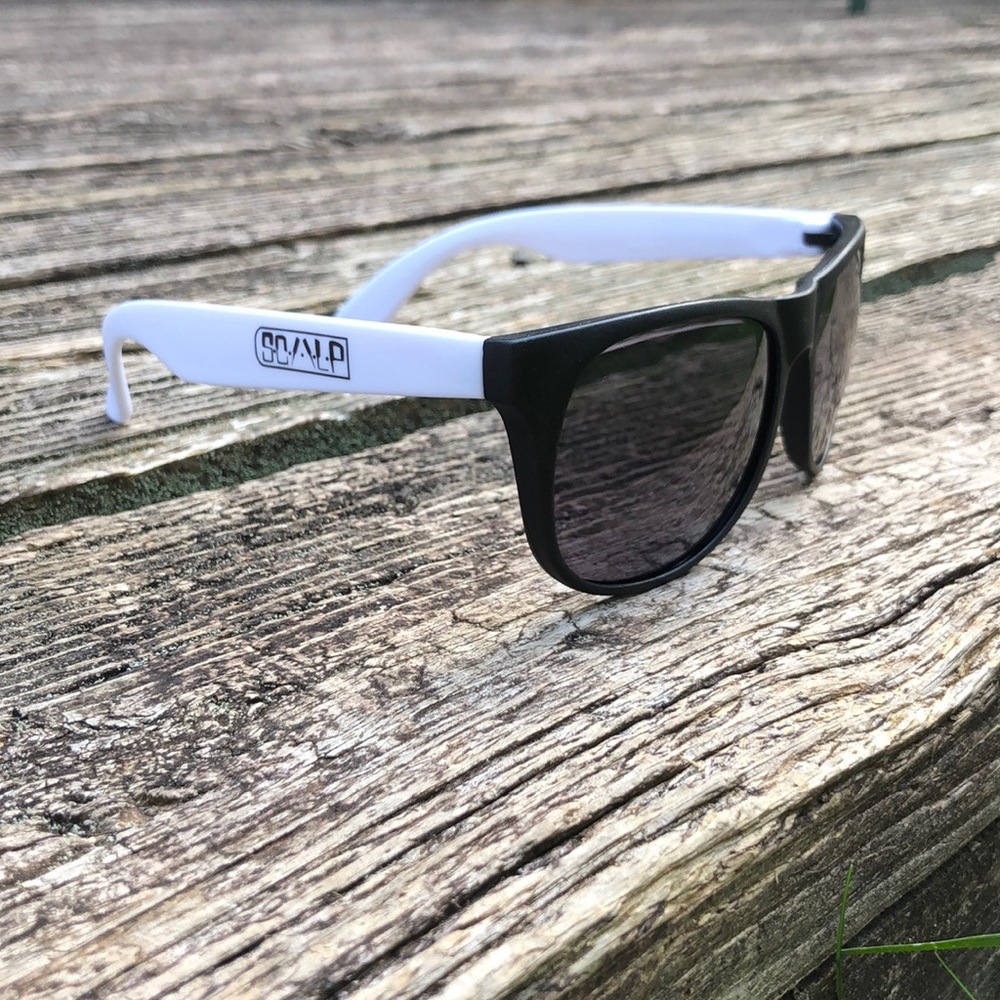Scalp sunglasses